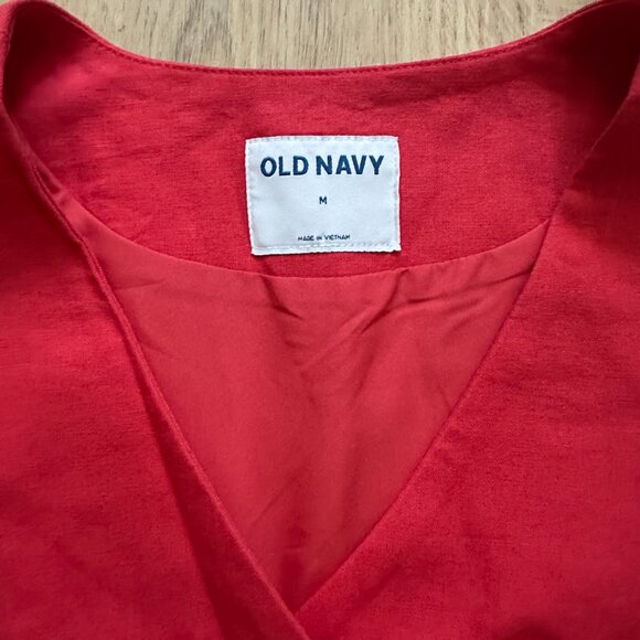 NWT Old Navy vest in red - M - Picture 2 of 4